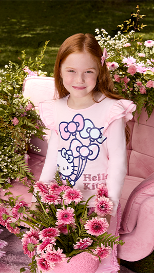 meninas com roupa hello kitty da marca tiptop